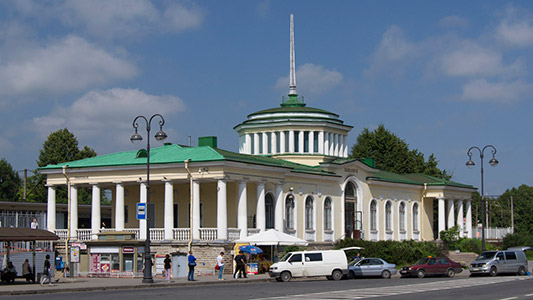 Эвакуатор в Павловске СПб